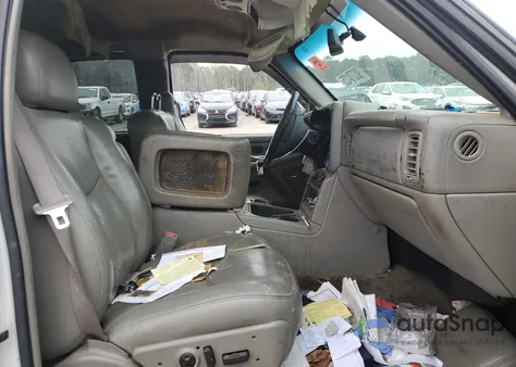 2004 Chevrolet Silverado C1500 из США, поврежденный, VIN 2GCEC19T641211035